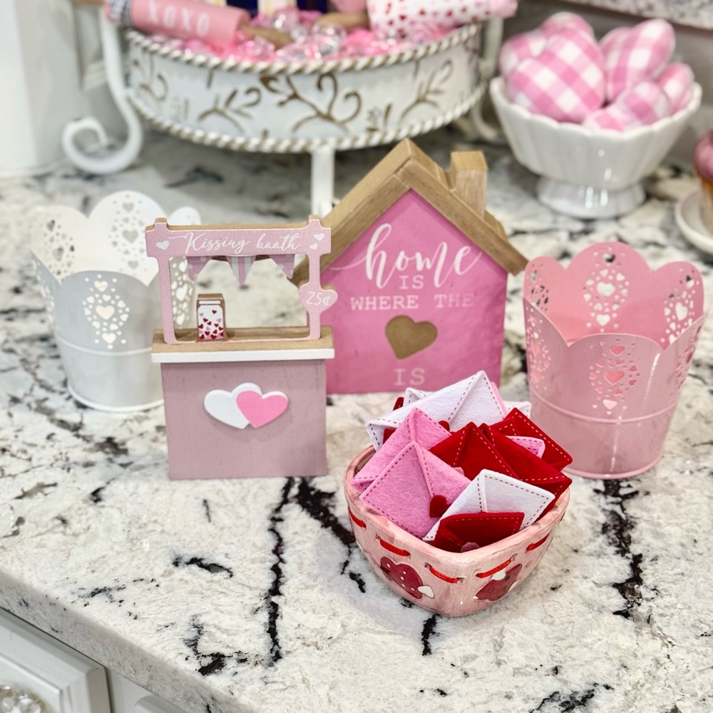 6 Piece Valentine Bundle for Trays or Tables - Pink Red White - Picture 3 of 3
